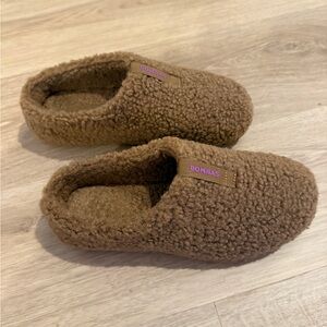 BRAND NEW | Bombas Sunday Slipper - size 7